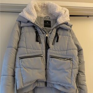 NWT COZY Bagatelle Collection Puffer Jacket/Parka Light Grey/Silver Small